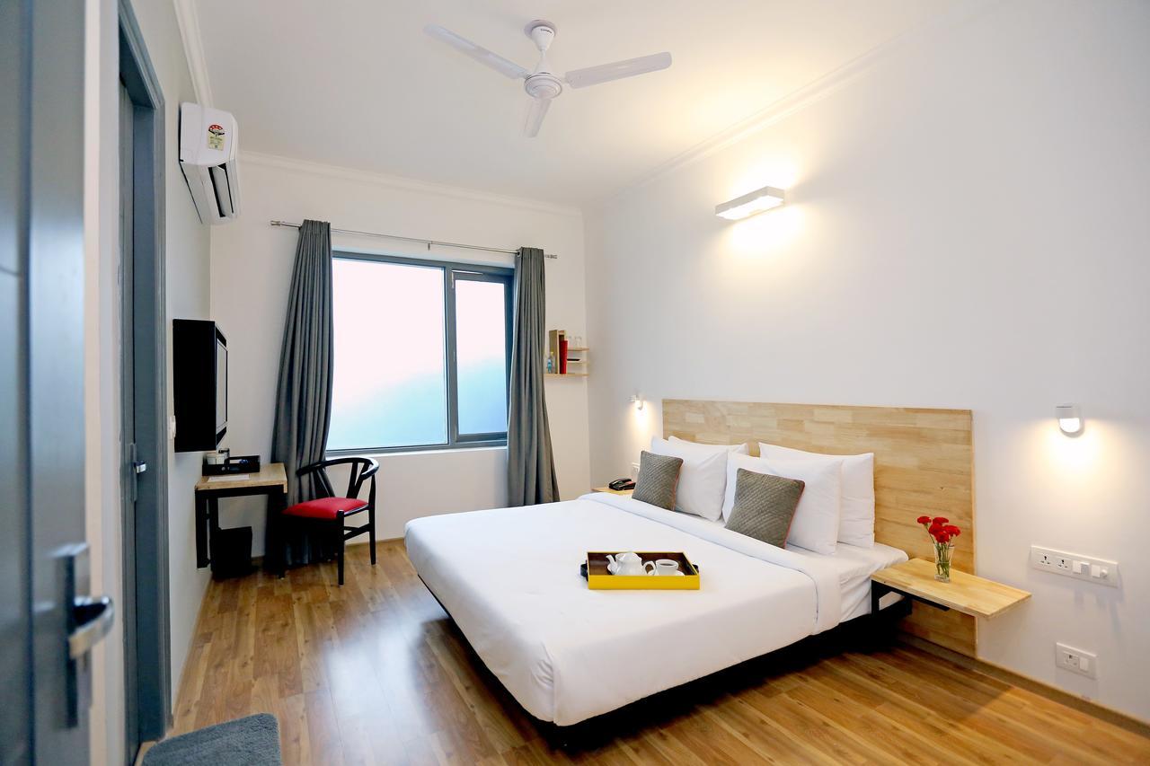 Oyo Townhouse 018 Medanta Hotel Gurgaon Exterior foto